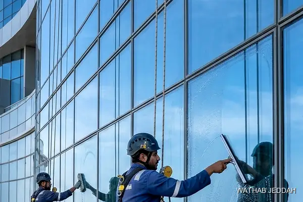 Glass Facade Cleaning in Al Kandarah, Jeddah - Wathab Jeddah Cleaning Services