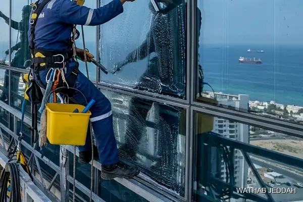 Glass Facade Cleaning in Al Shati, Jeddah - Wathab Jeddah Cleaning Services