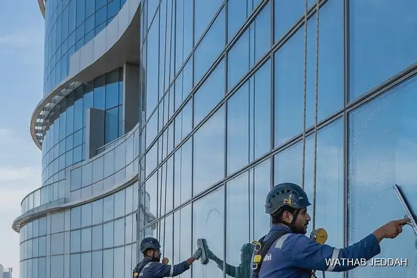 Glass Facade Cleaning in Quwayzah, Jeddah - Wathab Jeddah Cleaning Services