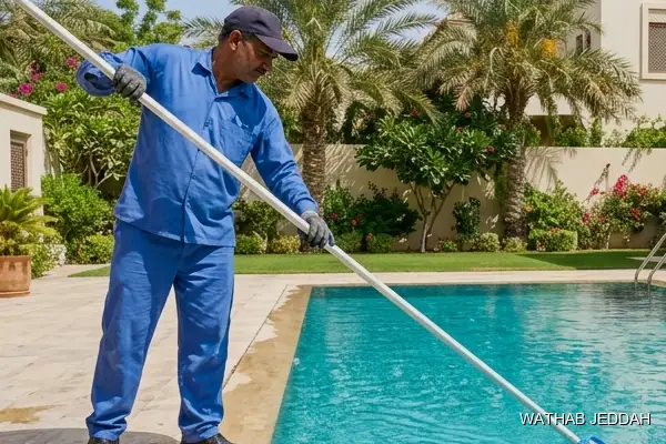 Swimming Pool Cleaning in Al Zumurrud, Jeddah - Wathab Jeddah Cleaning Services