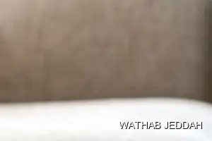 فريق وثاب جدة أثناء تنظيف كنب في حي النهضة بجدة